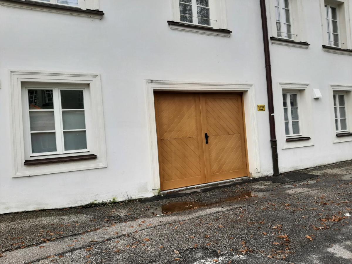 シュトラウビングZentrale Lage I Historisch I Parkplatz I Fahrradkellerアパートメント エクステリア 写真